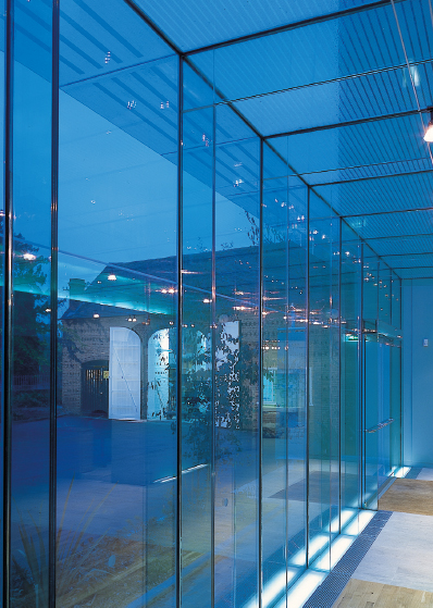 (MCO_01_098) Structural Movement